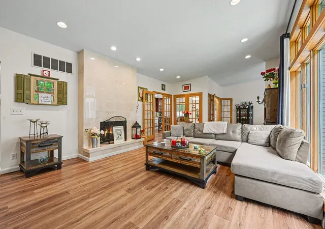Photo 4 of Single family home for sale at 3923 Devonshire Ave, Kalamazoo, MI 49006 | MLS# 66026031149 | Listing updated on 2026-08-08