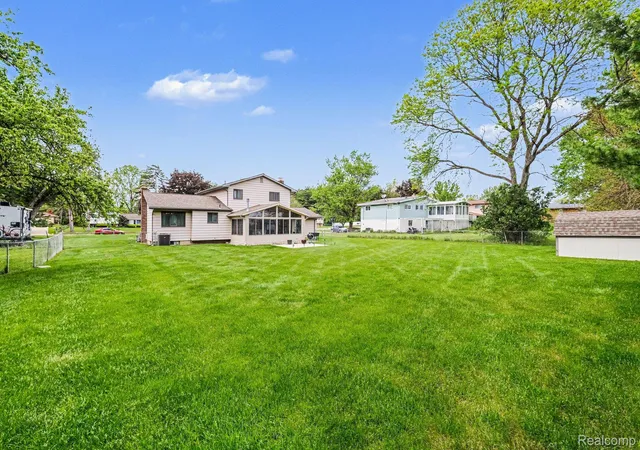 Photo 3 of Single family home for sale at 1148 Carter Dr, Flint, MI 48532 | MLS# 20261047372 | Listing updated on 2026-09-03