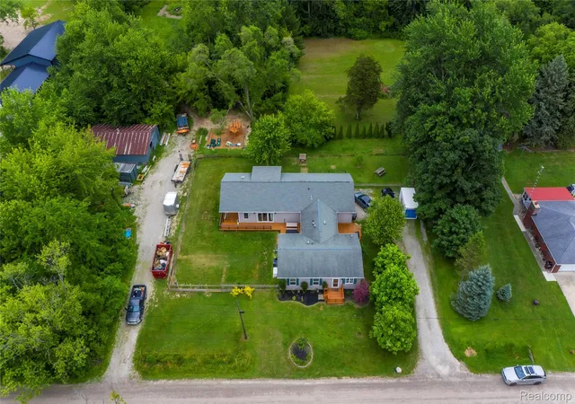 Photo 3 of Single family home for sale at 12100 Wilson Dr, Carleton, MI 48117 | MLS# 20261047391 | Listing updated on 2026-07-21
