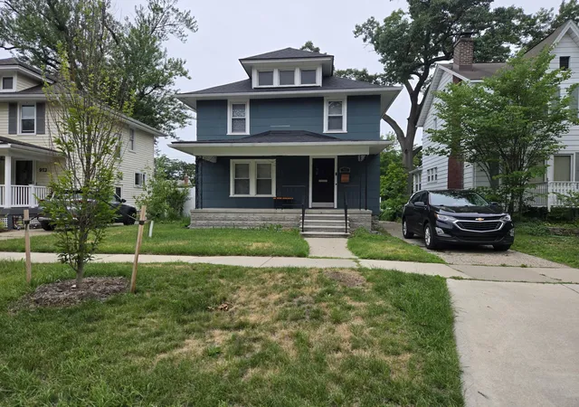 Photo 1 of Sale Pending at 917 Forestdale Rd, Royal Oak, MI 48067 | MLS# 81026031169 | Listing updated on 2026-09-22