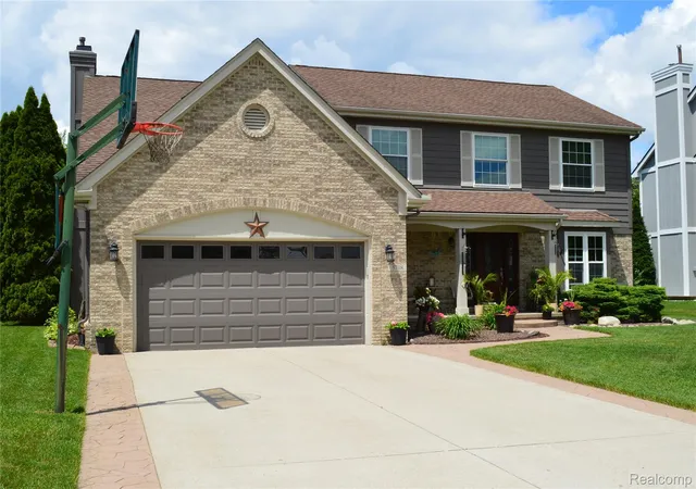 Photo 3 of Single family home for sale at 5708 Berwick Ct, Clarkston, MI 48346 | MLS# 20261047434 | Listing updated on 2026-09-15