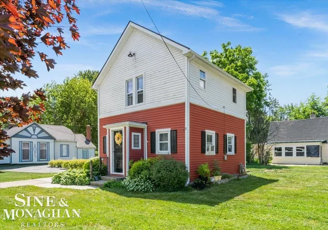 3rd image of 447 Ruskin Dr, Algonac, MI 48001 | MLS# 58050212404
