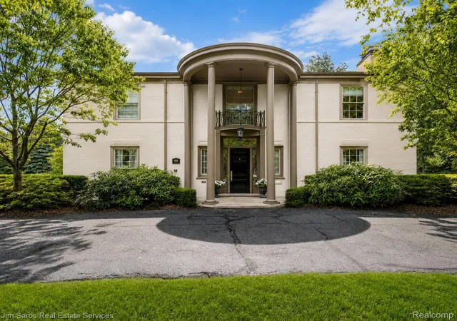 Photo 2 of Mansion for sale at 688 Balfour St, Grosse Pointe Park, MI 48230 | MLS# 20261047454 | Listing updated on 2026-09-15