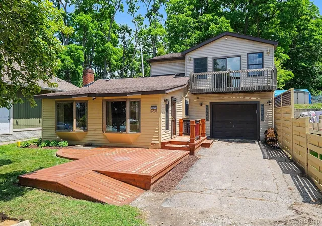 Photo 3 of Single family home for sale at 16059 Murray Rd, Byron, MI 48418 | MLS# 20261047461 | Listing updated on 2026-09-17
