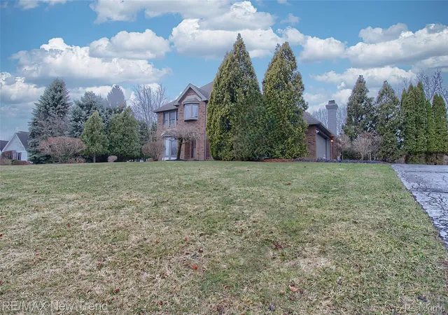 Photo 3 of Single family home for sale at 7252 Steeplechase Dr, Saline, MI 48176 | MLS# 20261047472 | Listing updated on 2026-07-06