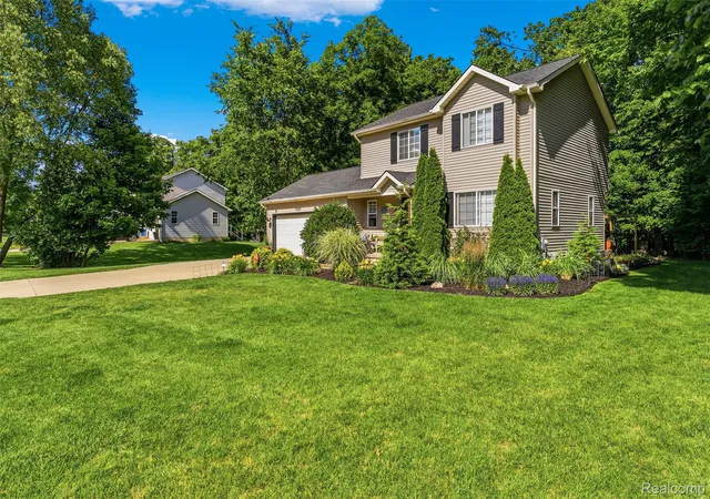 Photo 3 of Single family home for sale at 7223 Windbury Ln, Flint, MI 48507 | MLS# 20261047479 | Listing updated on 2026-09-09