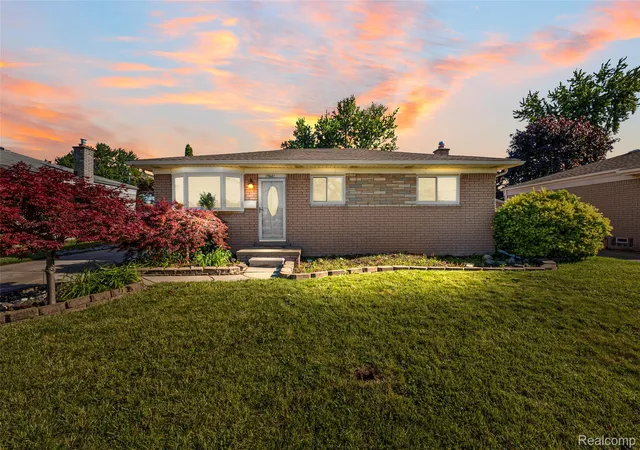 Photo 1 of Sale Pending at 15641 Common Rd, Roseville, MI 48066 | MLS# 20261047482 | Listing updated on 2026-07-20