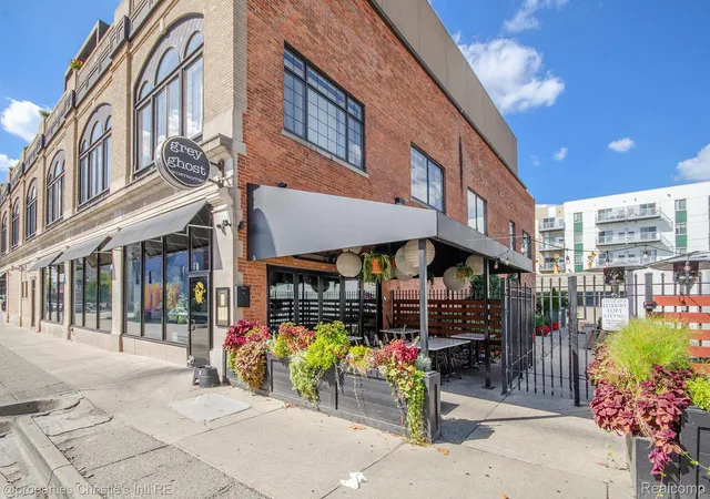2nd image of 3100 Woodward Ave, Detroit, MI 48201