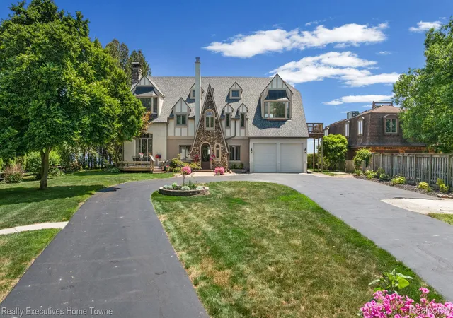 Photo 3 of Single family home for sale at 8308 Lakeshore, Fort Gratiot, MI 48059 | MLS# 20261047521 | Listing updated on 2026-07-10