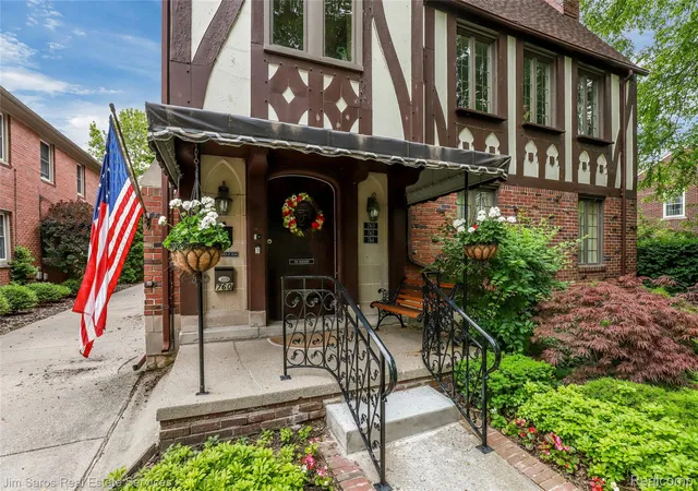 Photo 2 of Multi family home for sale at 764 Harcourt Rd, Grosse Pointe Park, MI 48230 | MLS# 20261047526 | Listing updated on 2026-08-19