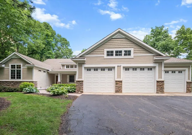 Photo 2 of Single family home for sale at 3475 Trail W Dr Ne, Grand Rapids Charter Township Kent, MI 49525 | MLS# 72026031229 | Listing updated on 2026-09-12