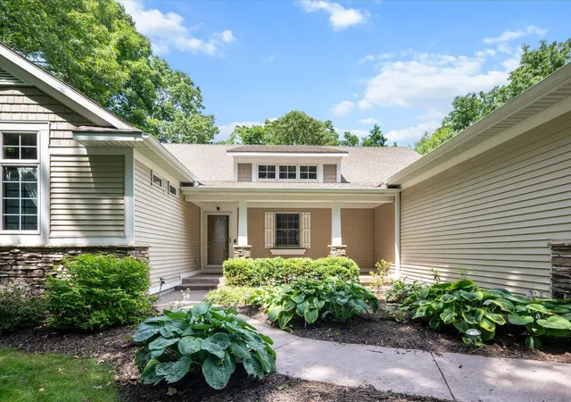 Photo 3 of Single family home for sale at 3475 Trail W Dr NE, Grand Rapids Charter Township Kent, MI 49525 | MLS# 72026031229 | Listing updated on 2026-09-12
