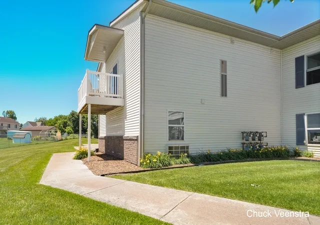 Listing Photo 5 - Condo for sale in building located at 5668 E Town, Hudsonville, MI 49426-8796 - Unit #5