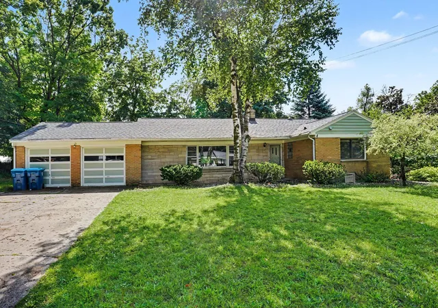 Photo 2 of Single family home for sale at 1021 Farrell Ave, Kalamazoo, MI 49006 | MLS# 66026031241 | Listing updated on 2026-06-23