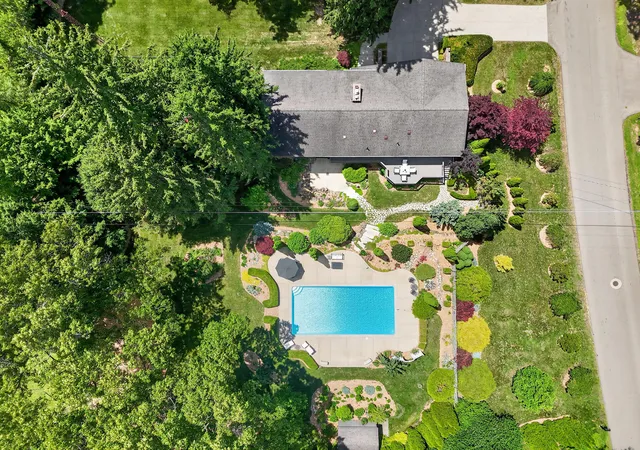 Photo 3 of Single family home for sale at 3600 Hendee Rd, Jackson, MI 49201 | MLS# 55026031250 | Listing updated on 2026-09-09