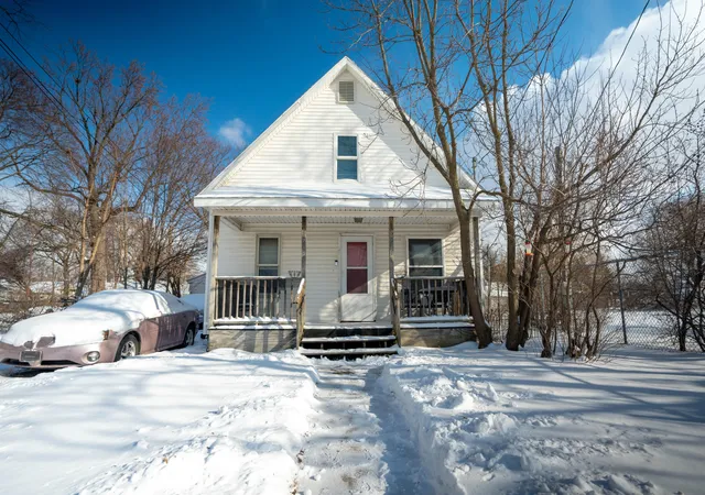 Photo 1 of Single family home for sale at 734 N Martin Luther King Jr Blvd, Lansing, MI 48915 | MLS# 66026031254 | Listing updated on 2026-06-23