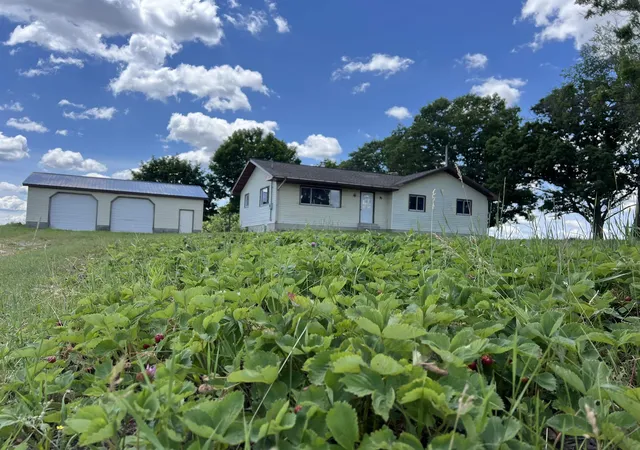 Single family home for sale at 11499 W Fremont Rd, Blanchard, MI 49310 | MLS# 79080070094