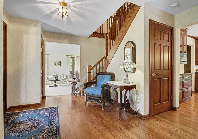 Photo 4 of Single family home for sale at 2616 Oakbrook Dr, Saint Joseph, MI 49085 | MLS# 69026031280 | Listing updated on 2026-09-14