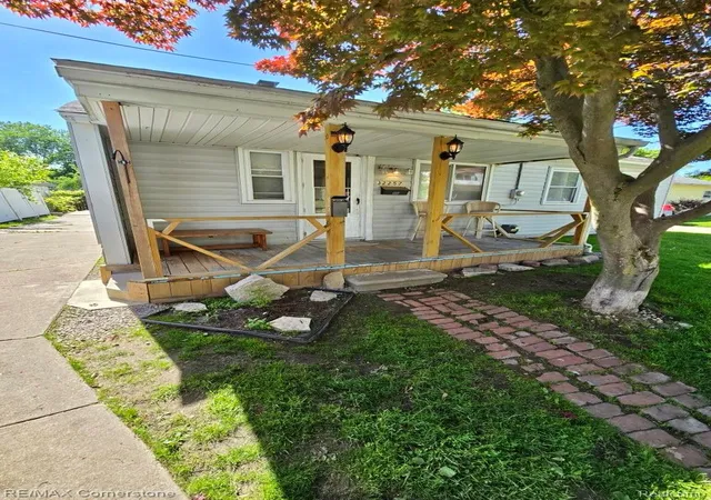 Photo 1 of Sale Pending at 32257 Oscoda Ct, Westland, MI 48186 | MLS# 20261047639 | Listing updated on 2026-08-31