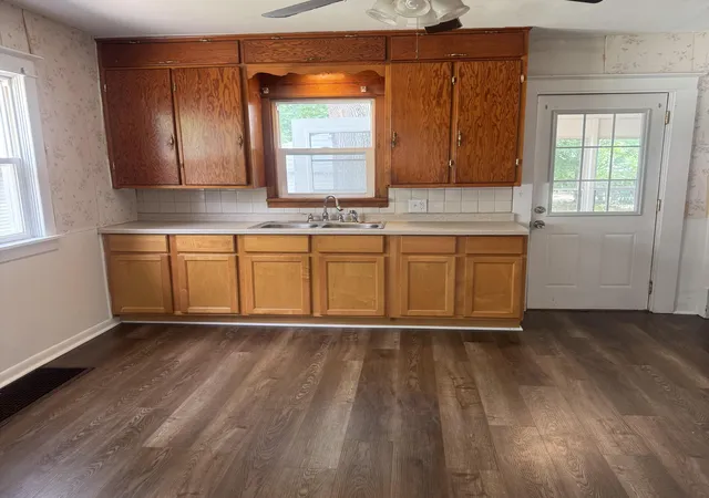 Photo 3 of Single family home for sale at 768 Hill Ave, Muskegon, MI 49442 | MLS# 65026031295 | Listing updated on 2026-09-02