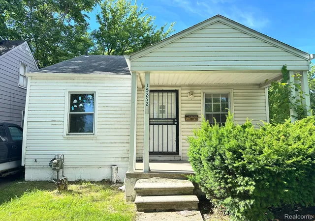 Photo 1 of Single family home for sale at 15252 Rossini Dr, Detroit, MI 48205 | MLS# 20261047648 | Listing updated on 2026-09-04