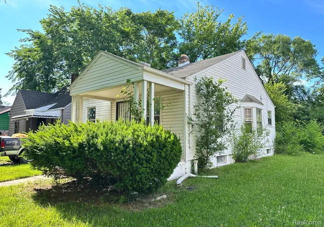 Photo 3 of Single family home for sale at 15252 Rossini Dr, Detroit, MI 48205 | MLS# 20261047648 | Listing updated on 2026-10-08