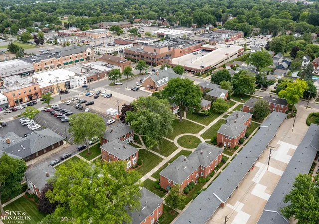 Listing Photo 3 - Condo for sale in building located at 617 Notre Dame St, Grosse Pointe, MI 48230