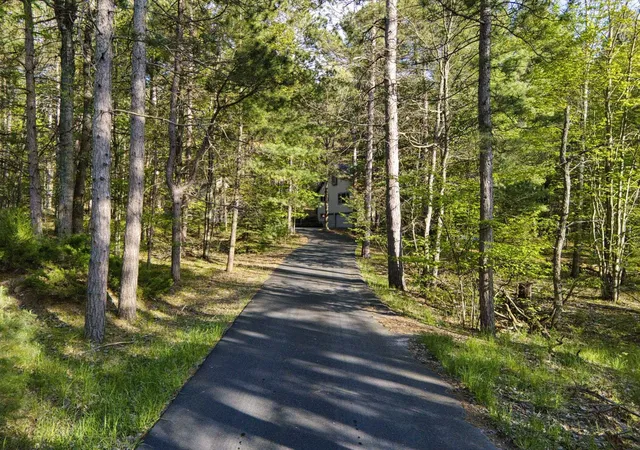 Photo 3 of Single family home for sale at 4678 Lands End Rd, Traverse City, MI 49686 | MLS# 78080070110 | Listing updated on 2026-09-04