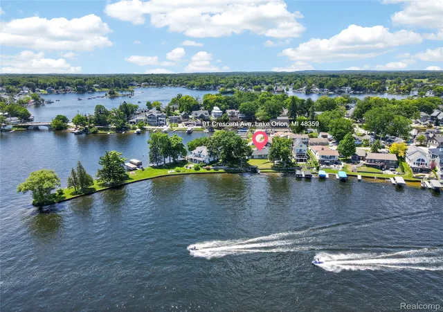 Photo 2 of Single family home for sale at 91 Crescent Ave, Lake Orion, MI 48362 | MLS# 20261047696 | Listing updated on 2026-08-30