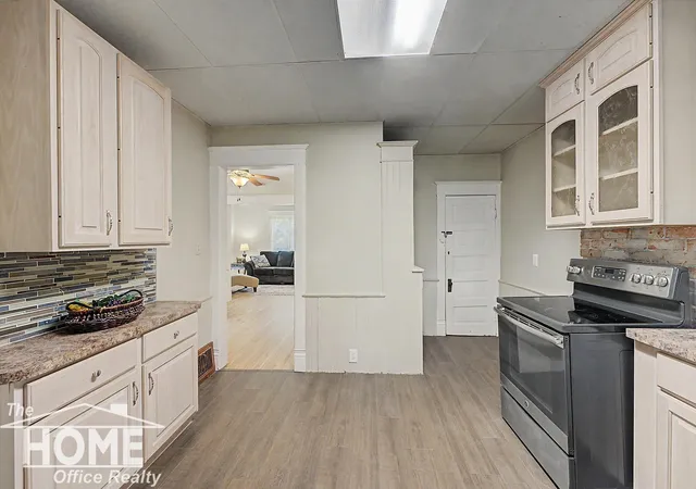 4th image of 432-434 E Oliver St, Owosso, MI 48867 | MLS# 5050212486
