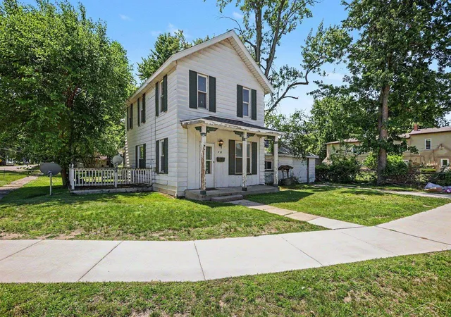 1st image of 422 S Saginaw St, Saint Charles, MI 48655 | MLS# 61050212487