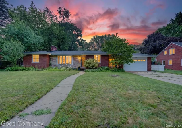 Photo 1 of Single family home for sale at 1609 W 12 Mile Rd, Royal Oak, MI 48073 | MLS# 20261047712 | Listing updated on 2026-08-02