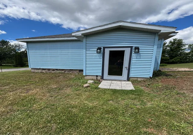 Photo 4 of Single family home for sale at 124 S Menes St, Walkerville, MI 49459 | MLS# 67026031343 | Listing updated on 2026-08-18