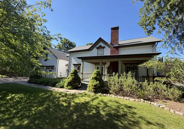 Photo 1 of Single family home for sale at 34 S Spring St, Douglas, MI 49406 | MLS# 71026031350 | Listing updated on 2026-09-03