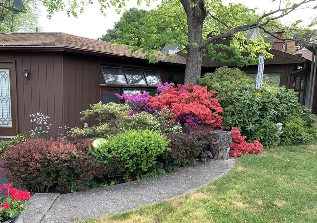 45th image of 51 Pine St, South Haven, MI 49090 | MLS# 69026031353