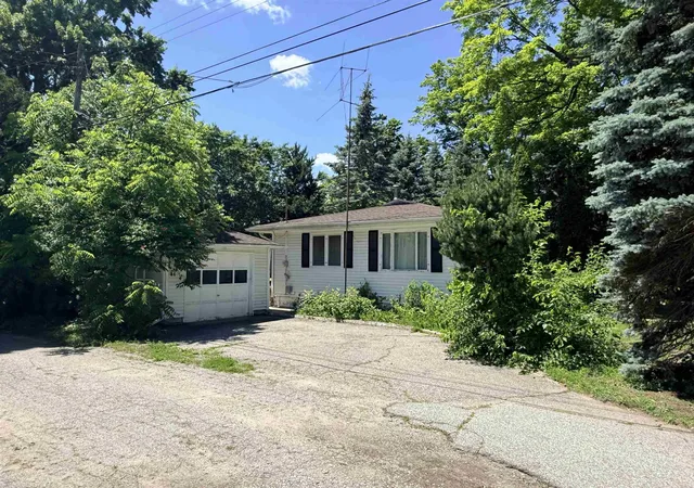 Photo 2 of Multi family home for sale at 524 N Kinney, Mount Pleasant, MI 48858 | MLS# 79080070120 | Listing updated on 2026-07-30