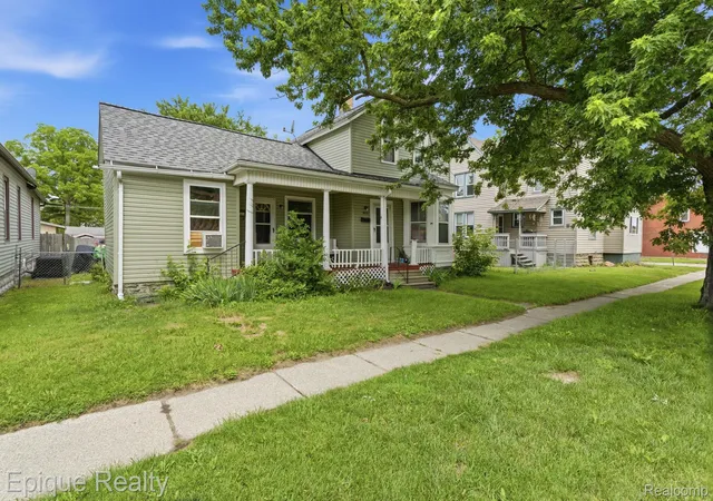 Photo 3 of Multi family home for sale at 1807 10th Street, Port Huron, MI 48060 | MLS# 20261047738 | Listing updated on 2026-08-30