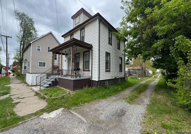 Photo 3 of Single family home for sale at 194 Genessee St, River Rouge, MI 48218 | MLS# 20261047748 | Listing updated on 2026-08-26