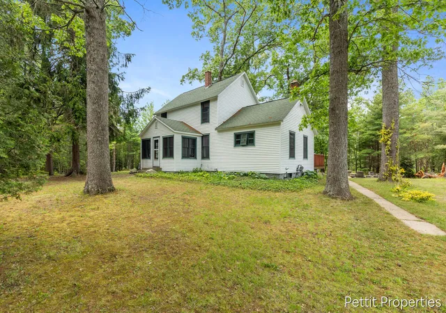 Photo 3 of Single family home for sale at 1857 Simonelli Rd, Muskegon, MI 49445 | MLS# 65026031396 | Listing updated on 2026-08-04