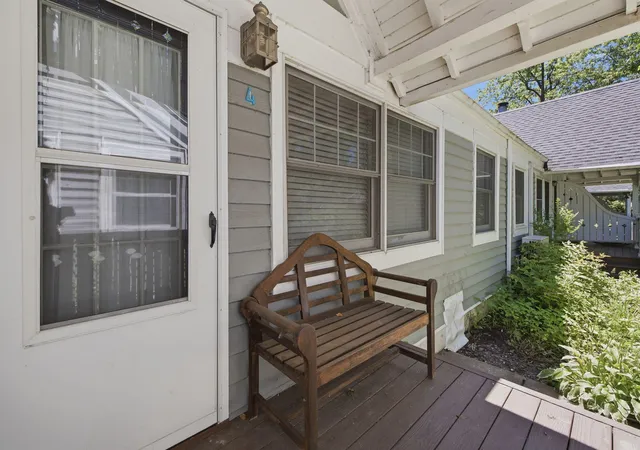 Photo 2 of Condo for sale at 15577 Victor Rd #4, Chikaming Township Berrien, MI 49129 | MLS# 69026031398 | Listing updated on 2026-08-22