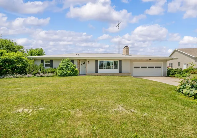 Photo 1 of Single family home for sale at 8956 Maplewood Dr, Berrien Springs, MI 49103 | MLS# 69026031408 | Listing updated on 2026-06-24