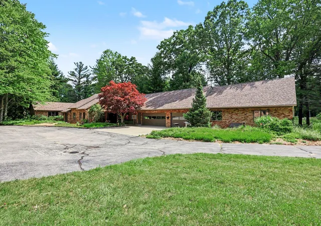 3rd image of 4191 E Fruitport Rd, Fruitport, MI 49415 | MLS# 71026031410