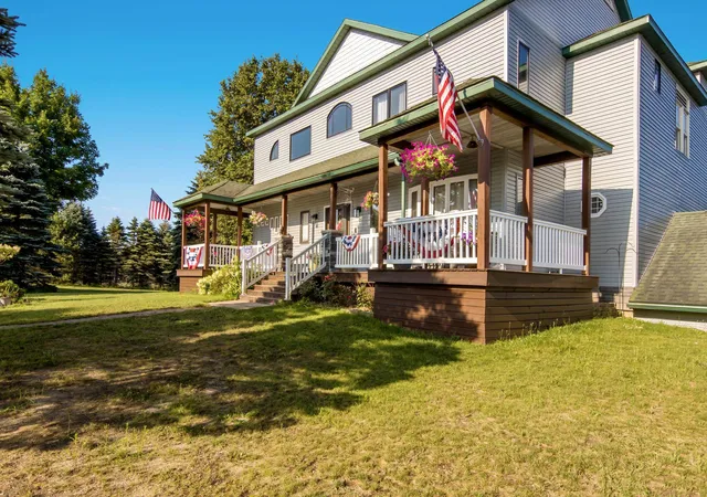 Photo 3 of Single family home for sale at 6542 Fife Lake Rd, Fife Lake Township Grand Traverse, MI 49633 | MLS# 78080070130 | Listing updated on 2026-07-24