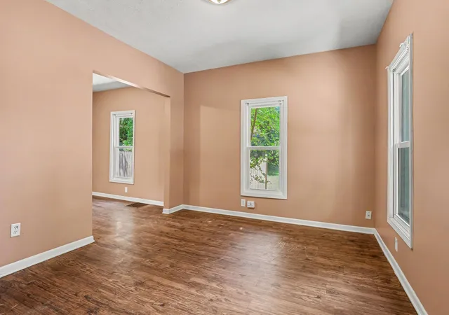 4th image of 740 12th Street NW, Grand Rapids, MI 49504 | MLS# 65026031425
