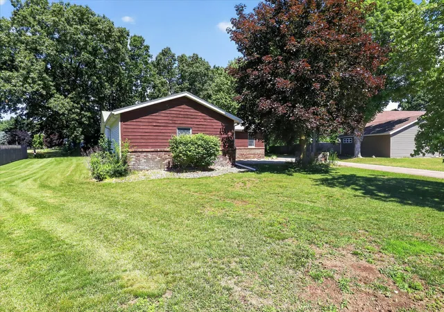Photo 3 of Single family home for sale at 56800 Bow Dr, Three Rivers, MI 49093 | MLS# 69026031429 | Listing updated on 2026-09-01