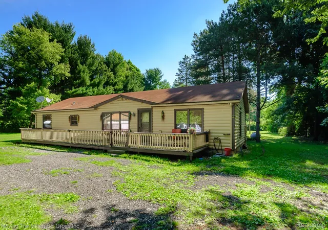 Photo 3 of Single family home for sale at 1422 Ridge Rd, Ypsilanti, MI 48198 | MLS# 20261047821 | Listing updated on 2026-09-23