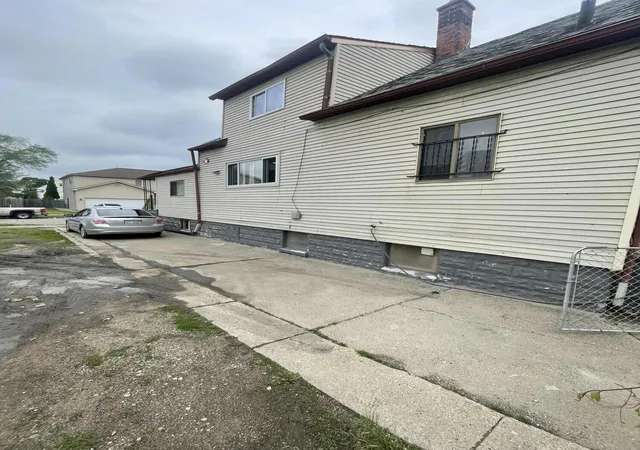5th image of 2954 Goodson St, Hamtramck, MI 48212 | MLS# 81026031442