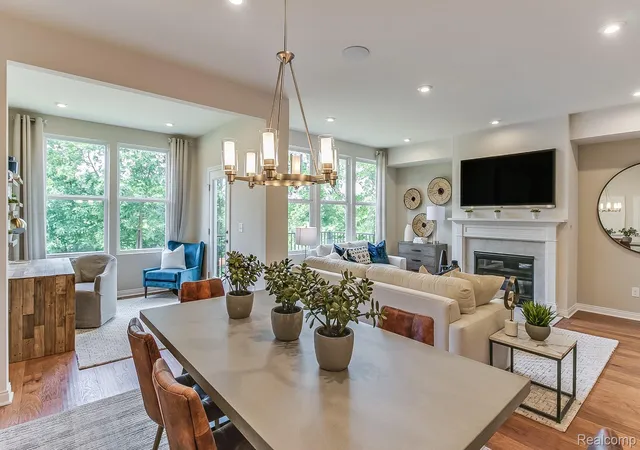 Listing Photo 5 - Condo for sale in building located at 1516 Arcadia Dr, Milford, MI 48381