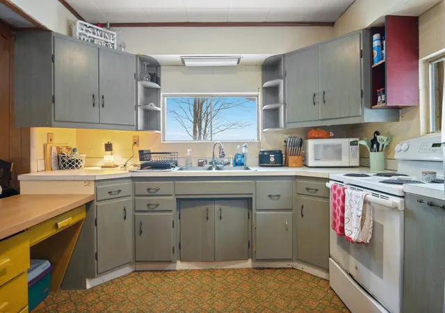 Photo 4 of Single family home for sale at 95 E Piney Rd, Manistee, MI 49660 | MLS# 67026031446 | Listing updated on 2026-08-28