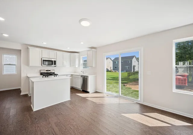Photo 4 of Single family home for sale at 368 Edge Brk Dr, Holly, MI 48442 | MLS# 20261047845 | Listing updated on 2026-09-20